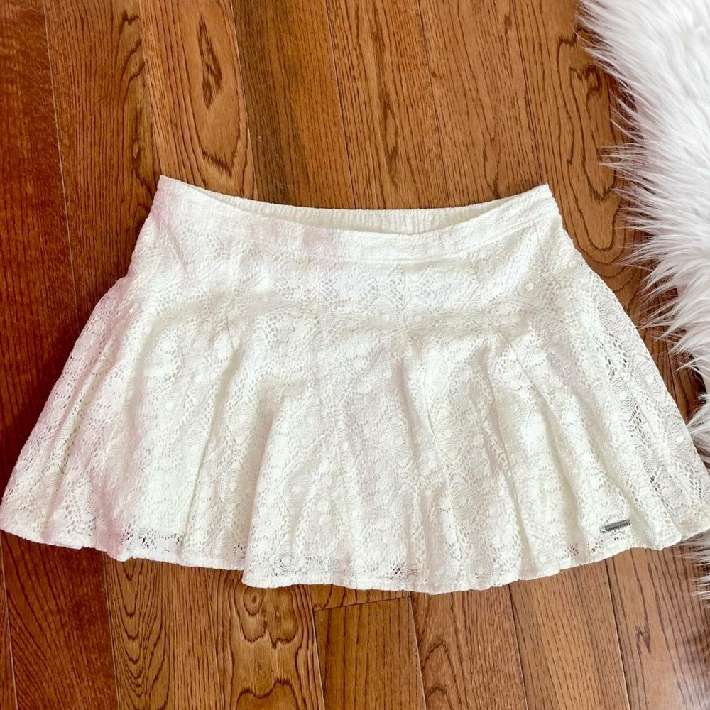 Vintage Y2K white lace micro mini skirt 🕊️ by Abercrombie & Fitch
